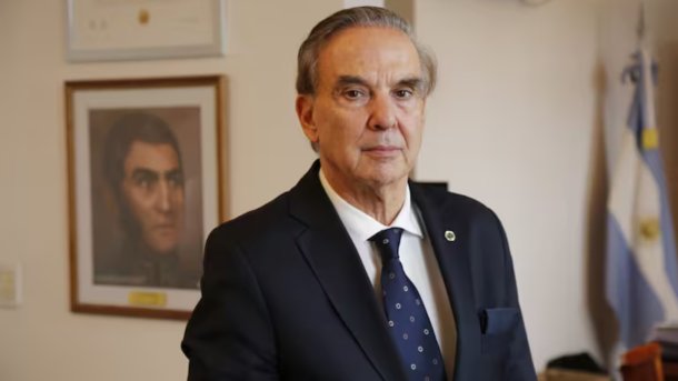 Miguel Ángel Pichetto: "El veto es una medida muy precaria"