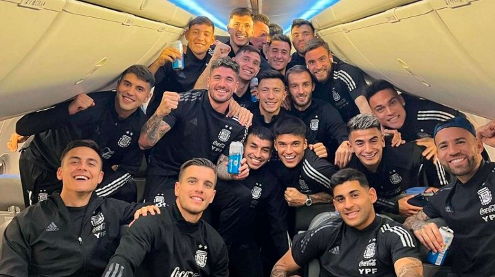 Un ministro de Chile pidi&oacute; "humildad" y "respeto" a los jugadores de la Selecci&oacute;n que se quejaron del trato en la Aduana