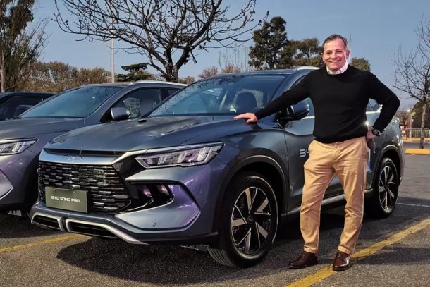 Bernardo Fern&aacute;ndez Paz: "Los autos el&eacute;ctricos te hacen ahorras bastante combustible, son ideales para viajar"