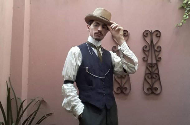 Santiago Pellegrini: "Sigo toda la moda de 1920"