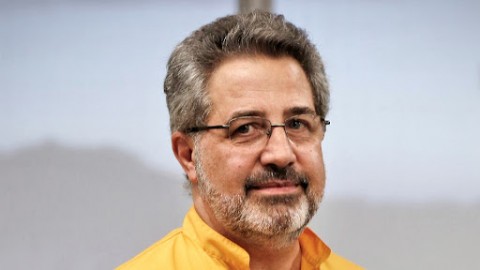 Claudio Santa María: "Más allá de que nuestros funcionarios nos mientan la vacuna está bien"
