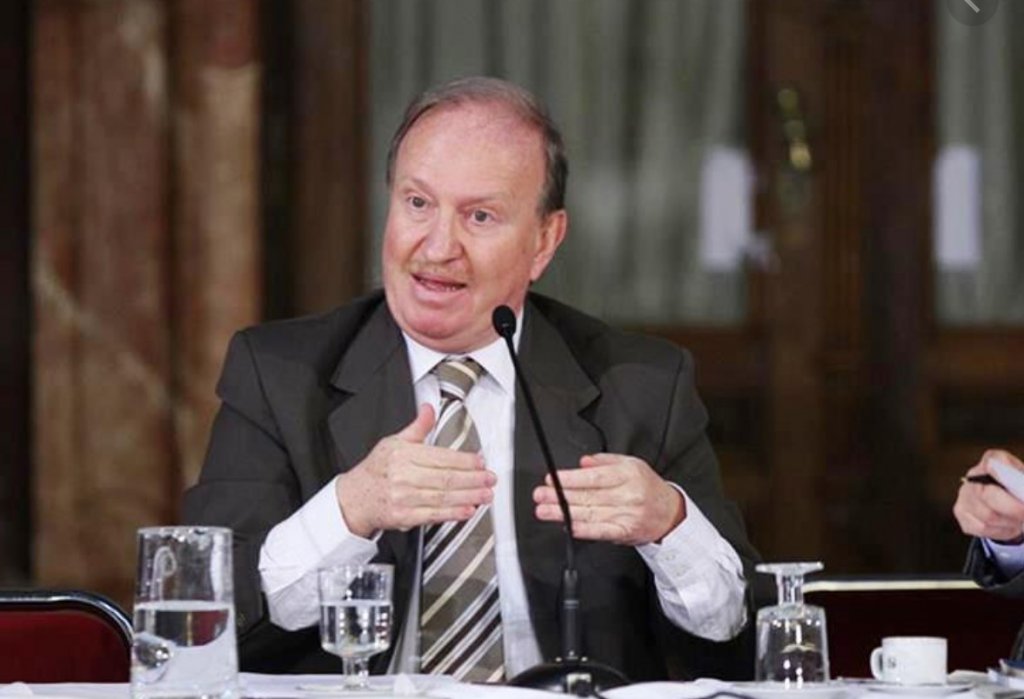 Daniel Sabsay: &quot;Una vez más la señora Kirchner, para salvarse ella, pone al país en una situación muy complicada&quot;