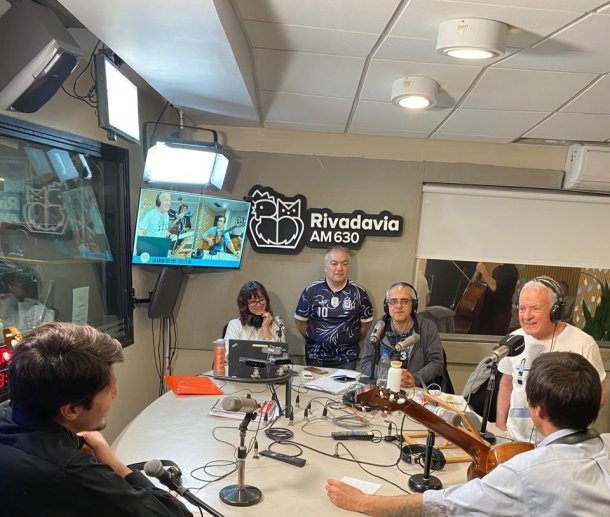 ¡Música en vivo con Charly Zaldívar y el Cuarteto La Grela!