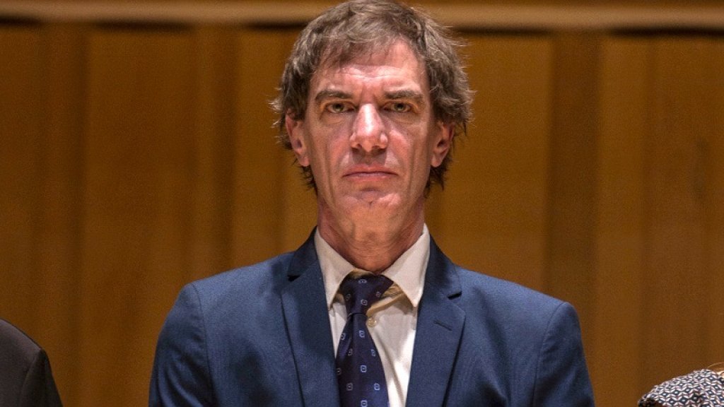 &quot;El hombre rebelde&quot; por Darío Lopérfido