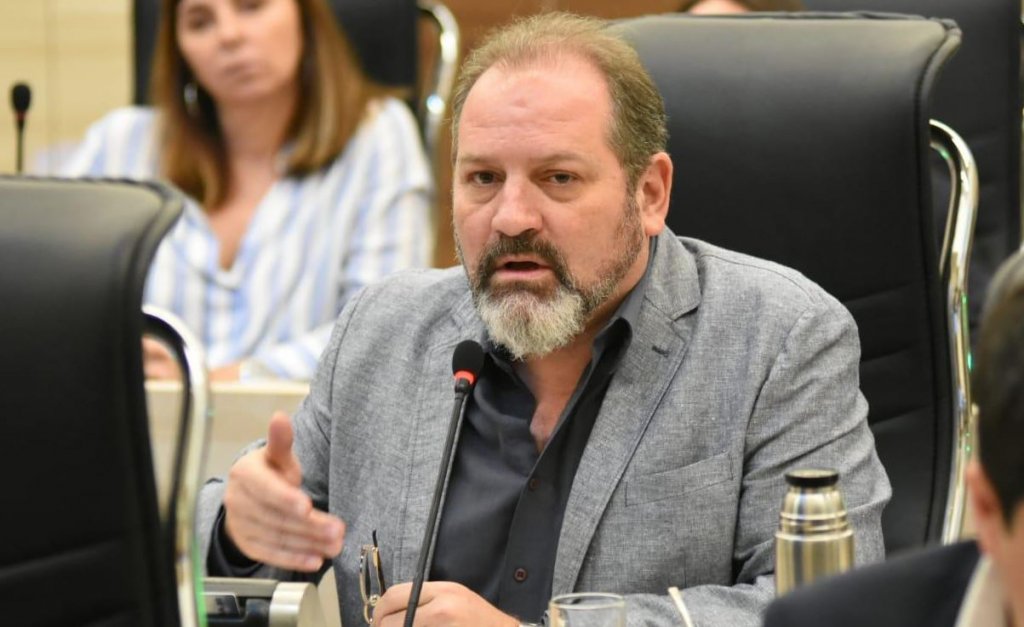Carlos Cardozo: &quot;Pedimos que Omar Perotti presente una denuncia penal contra Marcelo Sain por instigar a la brutalidad policial&quot;