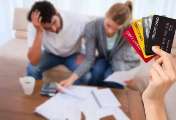 Estudiante con deudas: "Hay que elegir entre pagar la tarjeta o llegar a fin de mes"