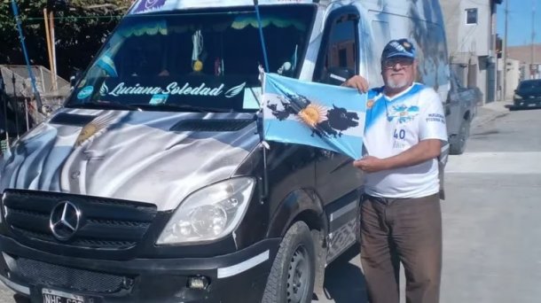 Es jubilado y recorre el país con la "Malvinera": “Mi idea es ir a cada pueblo donde haya un ex combatiente para darle un abrazo”