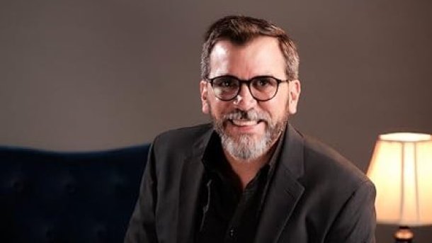 Yosvany García Corpas: "Vamos del pasado al futuro y el cerebro nos juega una mala pasada"