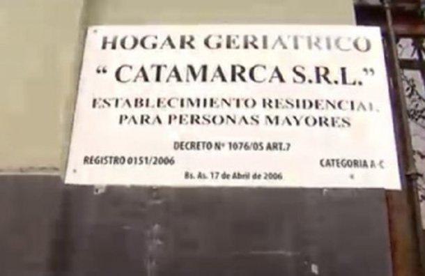 Maneja un geriátrico con 90 jubilados y no tiene luz