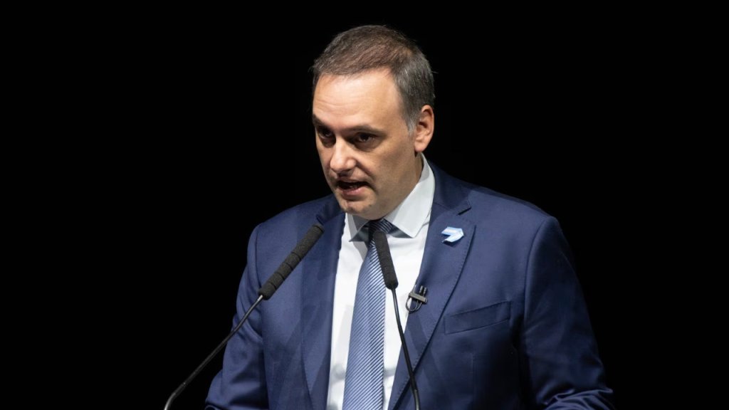 Manuel Adorni: &quot;Macri fue injusto conmigo y cuando me lo crucé en privado siempre me halagó&quot;