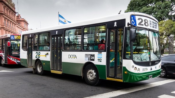 Paro de colectivos por 12 horas: si no hay acuerdo podrán haber más medidas de fuerza