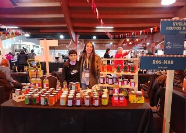 Rosa Calderón: Emprendedora de Picún Leufú, creadora del Gancia artesanal