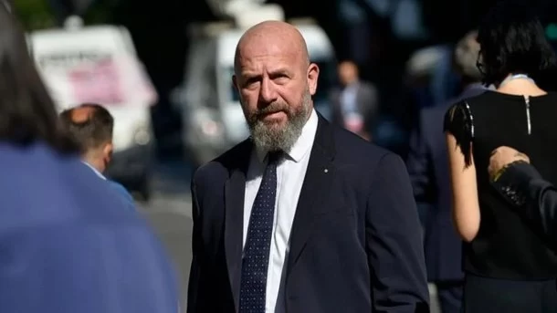 Waldo Wolff: "Todos los que ten&iacute;an que tomar decisiones sobre qu&eacute; vacunas traer al pa&iacute;s ten&iacute;an fuertes v&iacute;nculos con laboratorios"