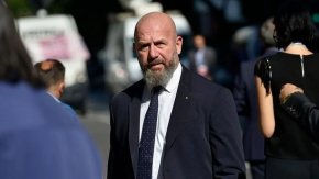 Waldo Wolff: "Todos los que ten&iacute;an que tomar decisiones sobre qu&eacute; vacunas traer al pa&iacute;s ten&iacute;an fuertes v&iacute;nculos con laboratorios"