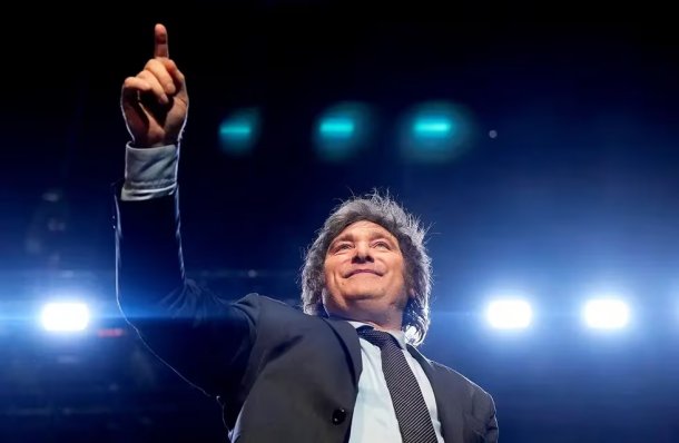 Cristian Buttie: "Es un escenario parejo pero la tendencia dice que gana Javier Milei"