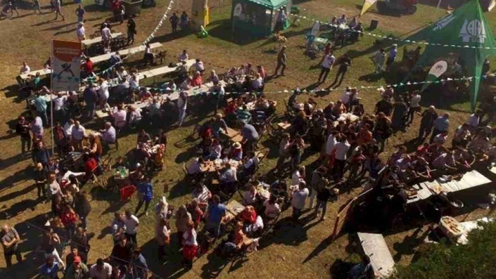 Clausuraron una feria ganadera en Carmen de Areco donde habían más de 1.500 personas