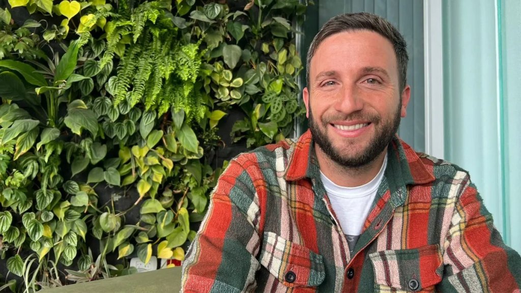 &quot;El retorno del Padre Opeka a la Argentina&quot; por Gastón Vigo