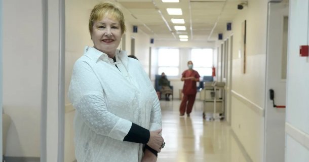 De modelo de alta costura y actriz, a referente de la enfermería en Argentina
