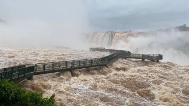 Peligro en las cataratas: el crecimiento del Río Iguazú está en máximos niveles de los últimos 10 años