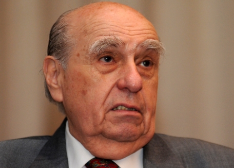 Julio María Sanguinetti: "Hay que saber abrazarse cuando es la hora de abrazarse y discutir cuando hay que discutir"