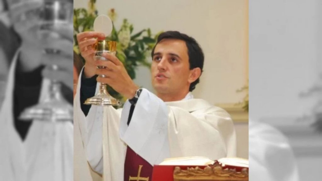 Padre Rodrigo  Aguilar: &quot;Domingo de Corpus Cristi: Cuanto más necesidades tenemos más cerca tenemos que estar de DIOS&quot;