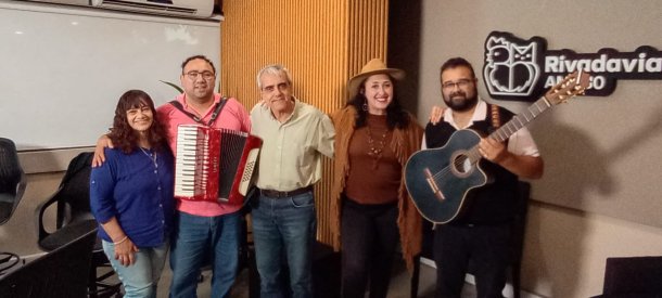 ¡Folclore en vivo con Silvia Luna!