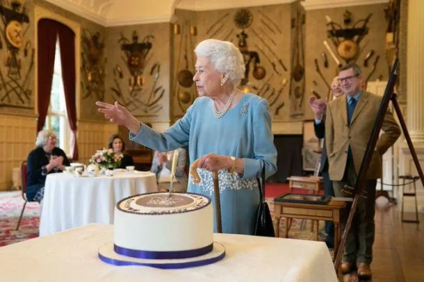 La reina Isabel II cumple 70 años en el trono