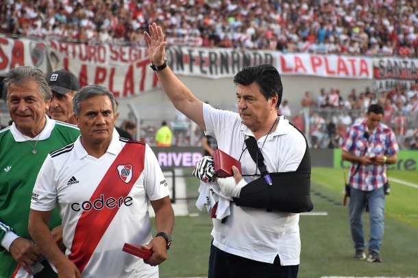 Diego Milone: "Hubo muchos silbidos para Passarella"