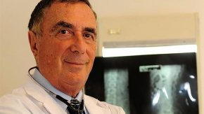 Juan Carlos Parodi: "Tener neumonia bilateral con 88 años es grave"