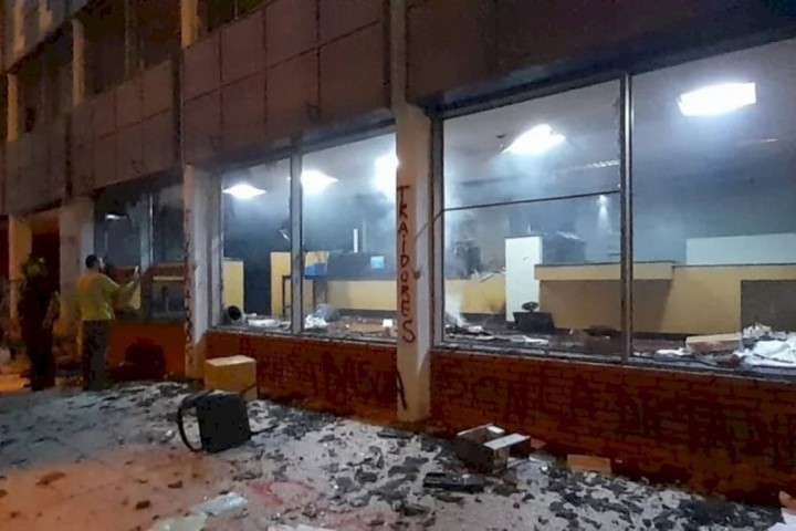 Un periodista contó cómo vivió el incendio al diario El Chubut: "Fue un milagro que nadie terminara lastimado"
