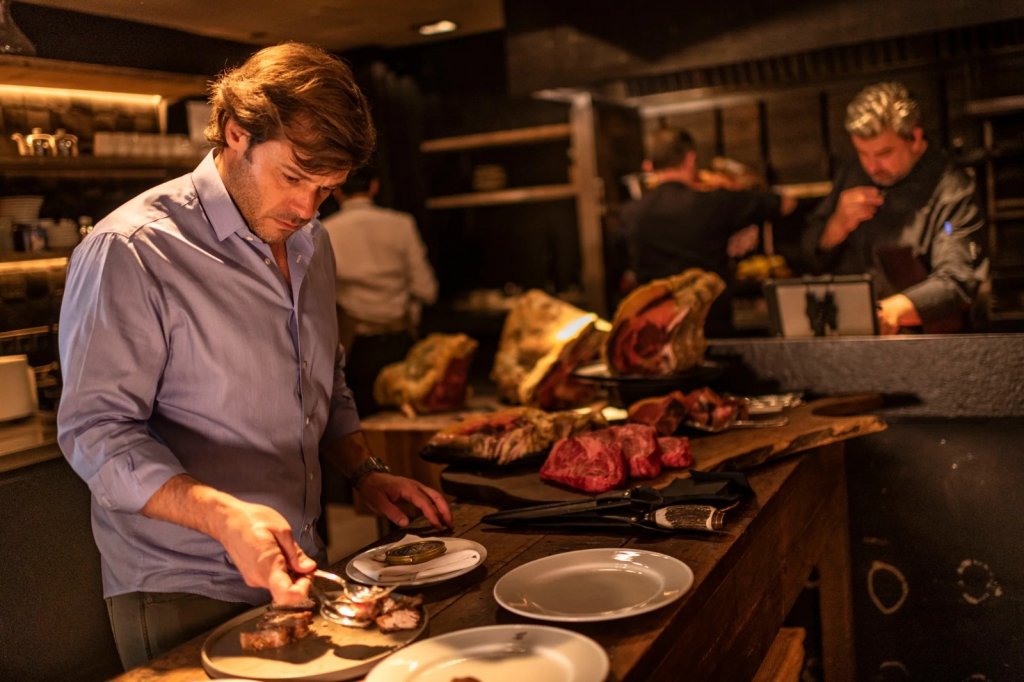 El restaurante argentino de carnes que es un éxito en Madrid y combina molleja con caviar