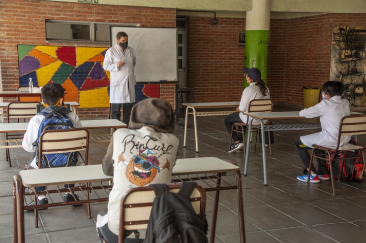 Diputados de Juntos por el Cambio presentan un proyecto para declarar a la educación como esencial