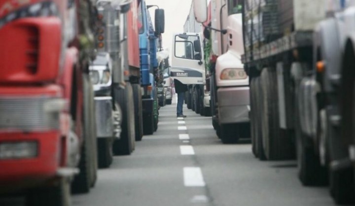 El desesperado pedido de ayuda de un camionero que se está fundiendo por la situación económica