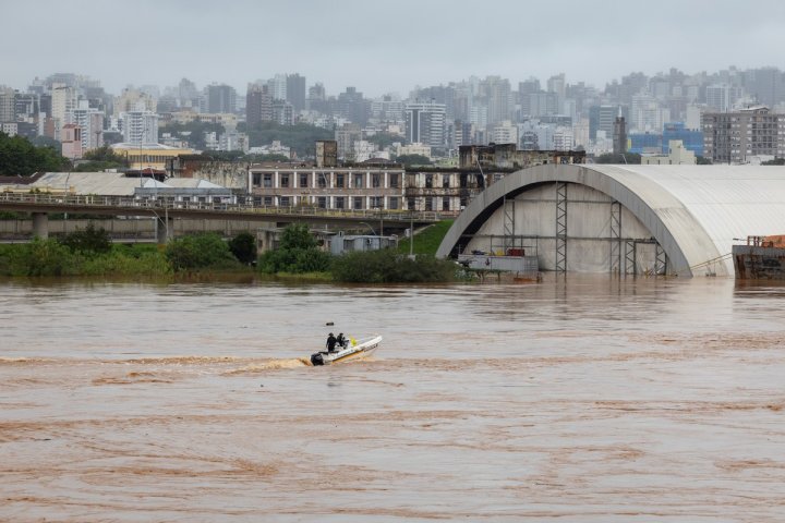 Inundaciones en Brasil: "Lula vino dos veces pero los helic&oacute;pteros que deber&iacute;a dar el Estado no aparecen"
