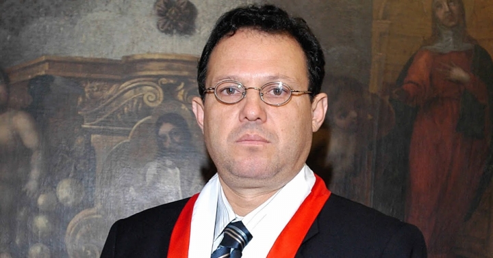 Carlos Mesía: "Nadie quiere que el destino de Perú termine siendo el mismo que el de Venezuela"