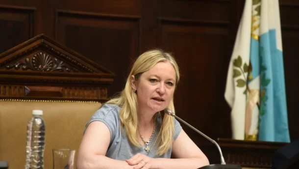 Hebe Casado: “Con Toto Caputo tenemos muy buena relación, aunque cuida la billetera como un perro guardián.”