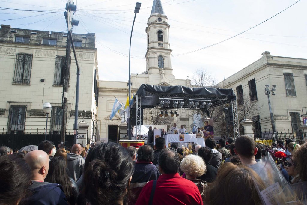 San Cayetano: Paz, Pan y Trabajo (son tiempos más para hacer que para hablar)