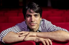 Agustín Sullivan: "Lo que más me costó hacer en la serie de Menem fue el acento riojano"
