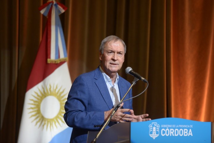 Juan Schiaretti: "En esta elecci&oacute;n nacional se ve el fin de ciclo del kirchnerismo"