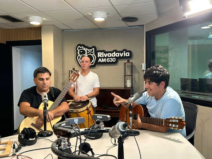 Gabriel Prado y banda presentan "Folkloreando con Amigos"