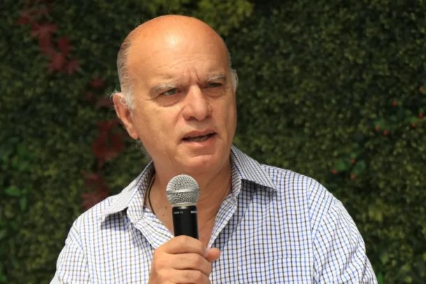 Néstor Grindetti: "Alberto Fernández veo a una persona que perdió el eje y eso le hace cometer actos fallidos"