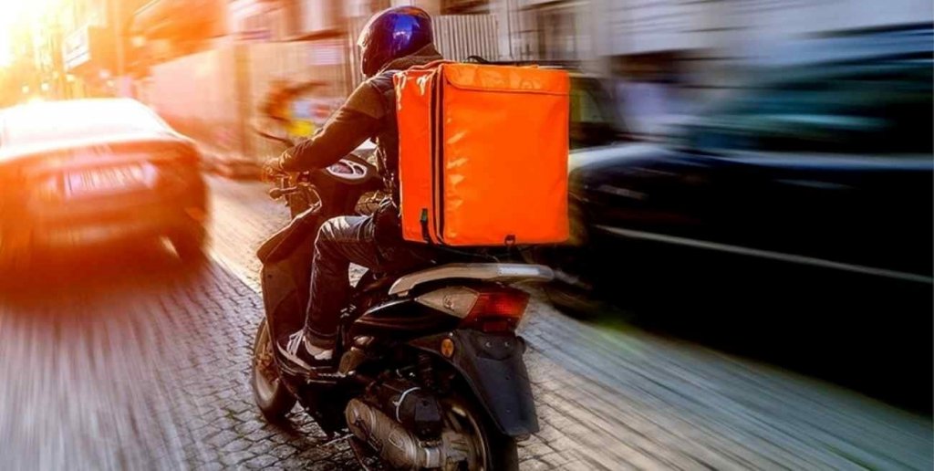 Leonardo Casas: &quot;El delivery se hace 100% cargo de todo lo que le pase a él y a su moto&quot;