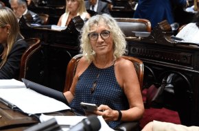 M&oacute;nica Frade: "Milei entre el pueblo argentino y Adorni lo eligi&oacute; a Adorni"