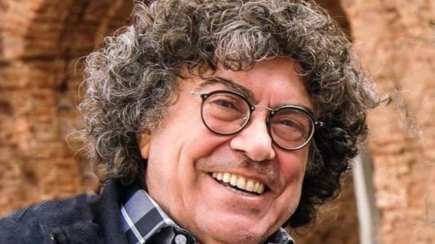 Piero: "Me metí en el sacerdocio para poder cantar"