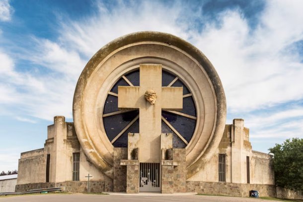 Hablamos sobre la obra del arquitecto Francisco Salomone