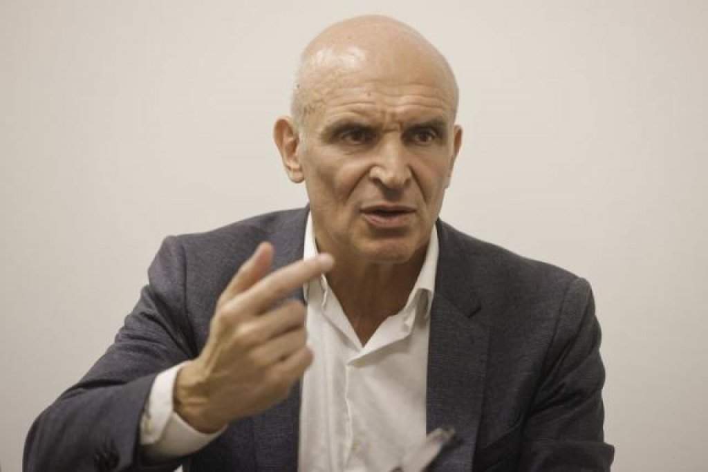 José Luis Espert: "Argentina es Messi jugando al rugby y no al fútbol"