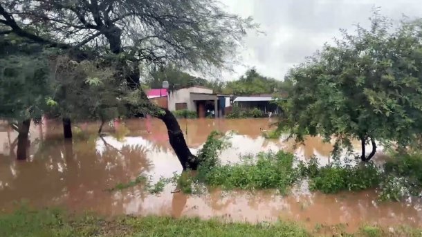 "Es m&aacute;s f&aacute;cil decir lo que recupere que lo que perd&iacute;": el dram&aacute;tico relato de un damnificado por las inundaciones en Tucum&aacute;n