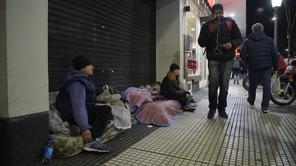 La denuncia de una organización que ayuda a personas en situación de calle: “Los números los dibujan y los censos los hacen mal”