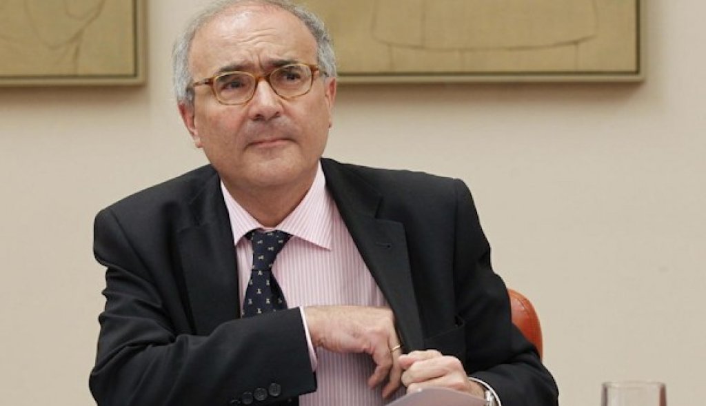 Benigno Pendás García: "La democracia no debe abrir paso al autoritarismo, que es un grave peligro"