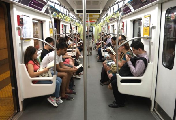 Hernán Worthalter: “Esto empezó como una curiosidad mía, yo soy muy lector y para mi el subte era un tiempo muerto que aproveche para leer”